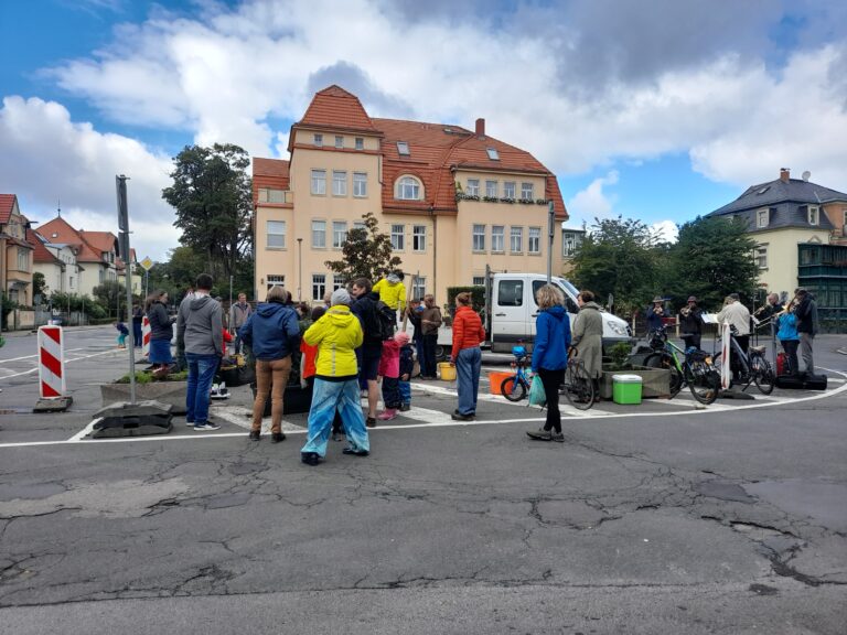 Entsieglung Königswaldplatz in Klotzsche